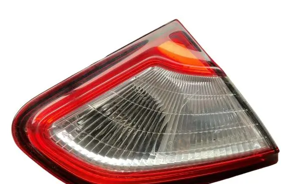 Nissan Qashqai Tailgate rear/tail lights B26555BR01A 89503189