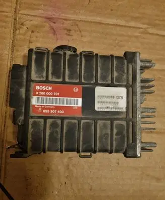 Volkswagen PASSAT B3 Engine control unit/module 855907403 0280000701