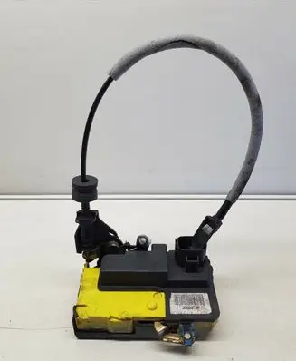 Volvo V70 Front door lock 30699747 nr5584