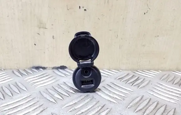 Peugeot 508 AUX in-socket connector 96645227XT 96647952XT