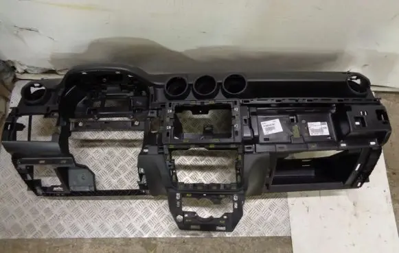 Dacia Duster II Dashboard 681000133R