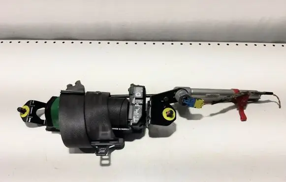 Volvo V70 Front seatbelt