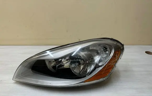 Volvo XC60 Headlight/headlamp 30763143 89902802