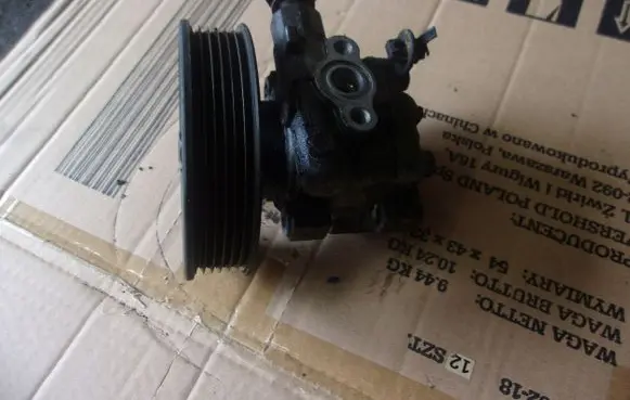 Peugeot Partner Power steering pump mounting bracket 140KM