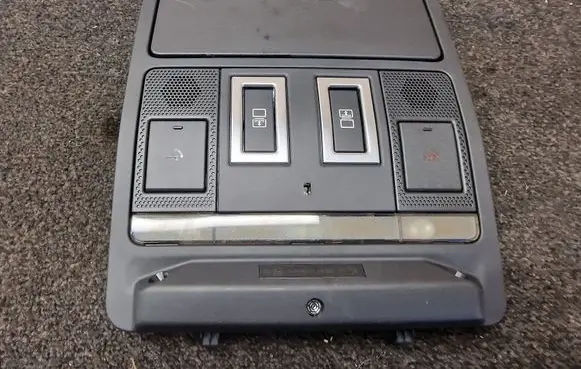 Land Rover Discovery 5 Front seat light HY3215K609AB