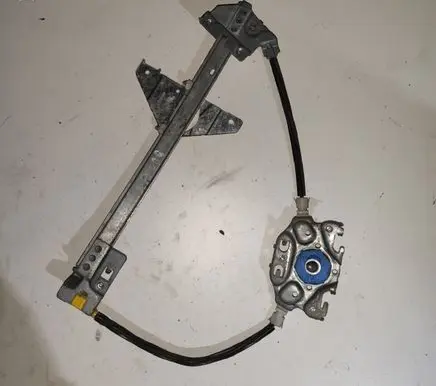 Rear door manual window regulator