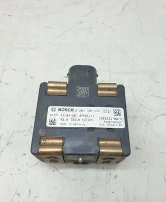 Tesla Model S Distronic sensor radar 103822400A 1038224