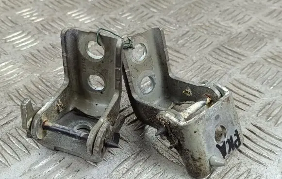 Front door hinge set