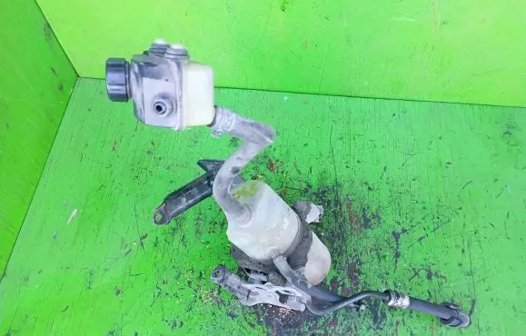 Volvo V50 Power steering pump 4N513K514DP