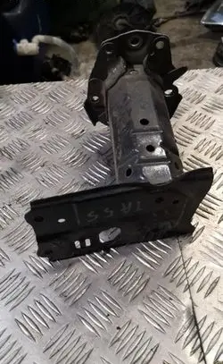 Toyota Avensis T270 Front bumper mounting bracket