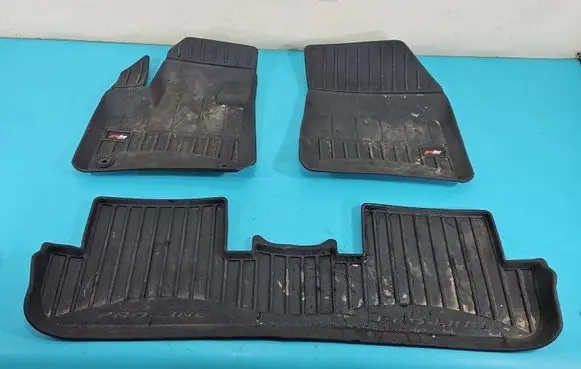 Peugeot 3008 II Front floor mat IMPRK1498187