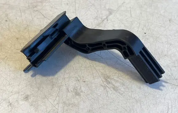 Mercedes-Benz Vito Viano W447 Front door exterior handle/bracket A4477230114