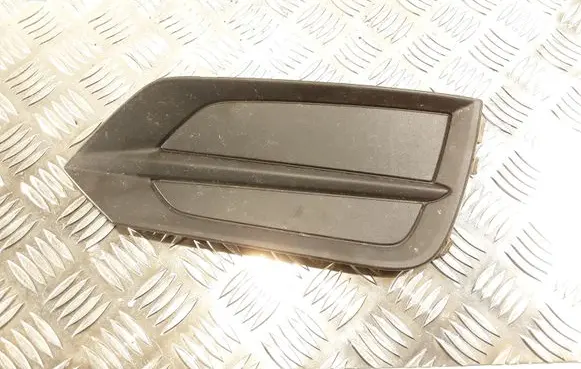 Volvo XC40 Front bumper lower grill 31425177