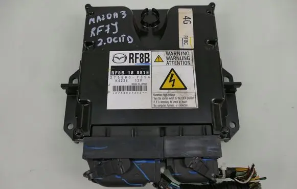Mazda 3 I Engine control unit/module RF8B18881E