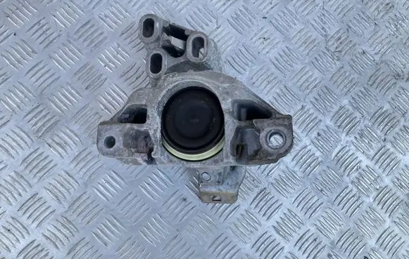 Mercedes-Benz GLA W156 X156 Engine mount vacuum valve TM19567