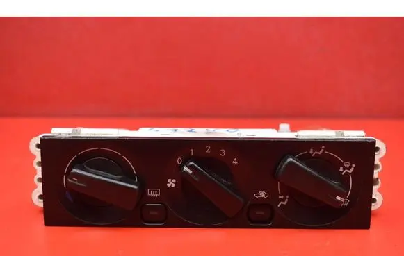 Mitsubishi Carisma Climate control unit