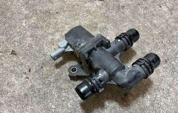 Citroen C4 III e-C4 Electric auxiliary coolant/water pump 9829266280