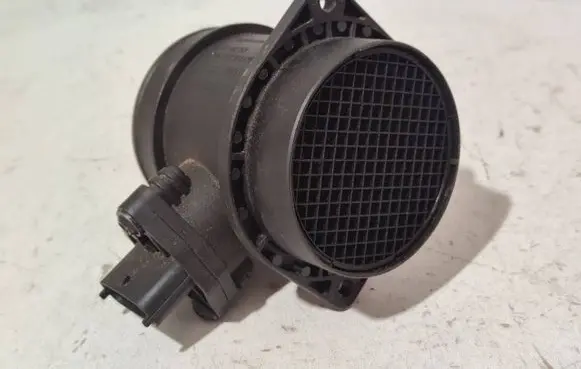 Volvo S60 Mass air flow meter 0280218088 8670115