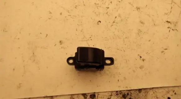 Mazda 6 Electric window control switch 3583A47