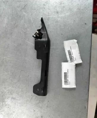 Opel Astra G Front bumper mounting bracket 90559499