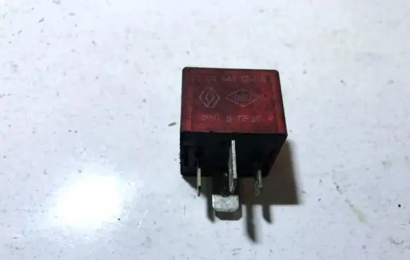 Opel Vivaro Other relay 7700844682a 03540