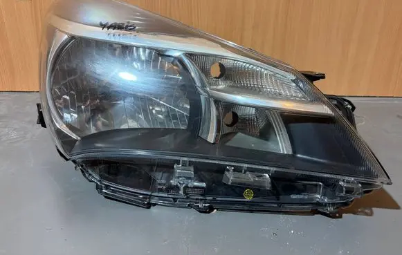 Toyota Yaris Headlight/headlamp 0D1580D159