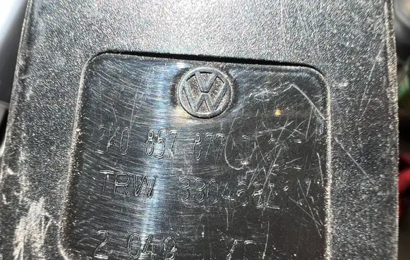 Volkswagen Caddy Front seatbelt buckle 2K0857877D 2040 3304802