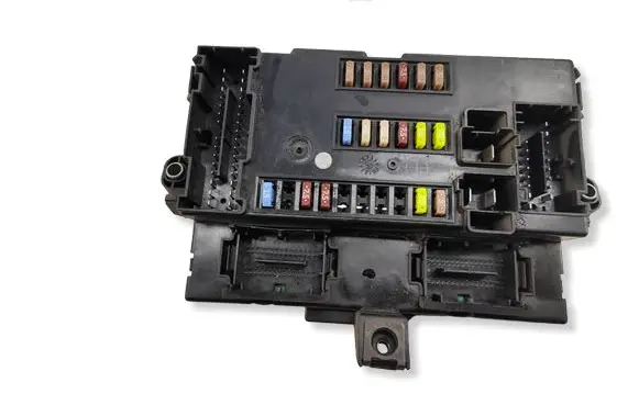 Iveco Daily 6th gen Fuse module 5802210502 10R041061 116RAI000029