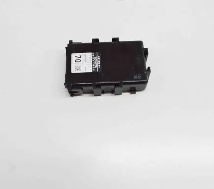 Lexus RX 450H Gateway control module 2320000041 8911148141