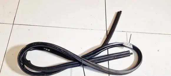 Ford Fiesta Trunk rubber seal (body) 