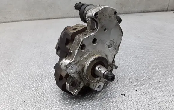 Renault Espace - Grand espace IV Fuel injection high pressure pump 0445010075 8200108225