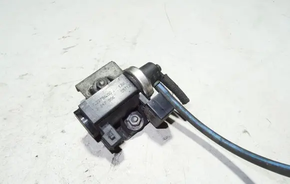 BMW 5 E60 E61 Turbo solenoid valve 72279600 2247906