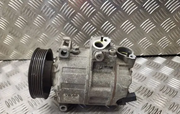 Volkswagen Golf V Air conditioning (A/C) compressor (pump) 1K0820803L