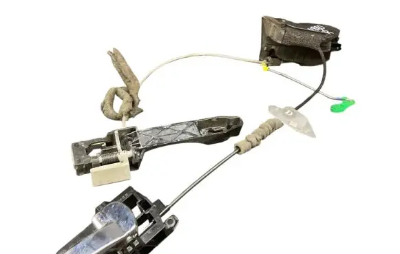 Nissan Qashqai Front door lock 80610EB30B 80610EB300