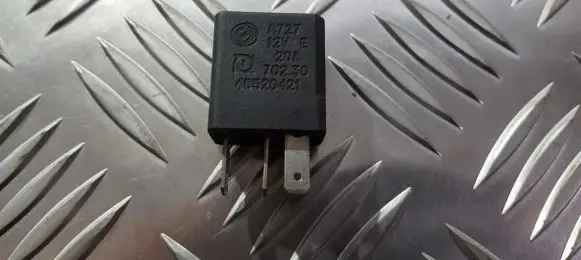 Fiat Strada Other relay 46520421 702.30