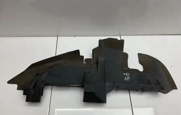 Audi Q7 4L Intercooler air guide/duct channel 4L0121283G