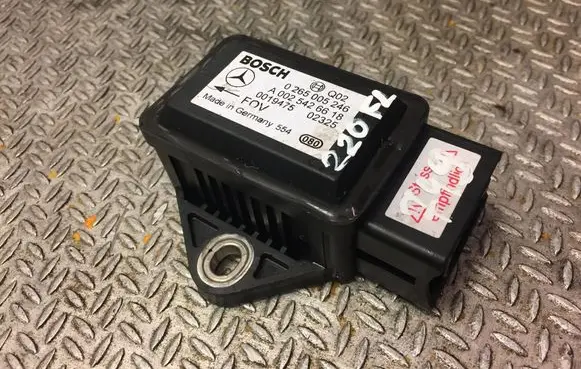 Mercedes-Benz S W220 Yaw turn rate sensor A0025426618 0025426618