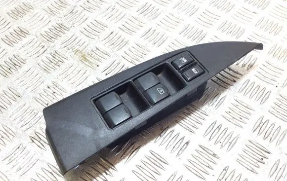 Subaru Legacy Electric window control switch