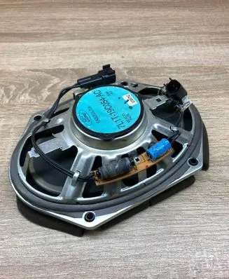 Ford Mondeo MK I Front door speaker 7L1T19C054AC