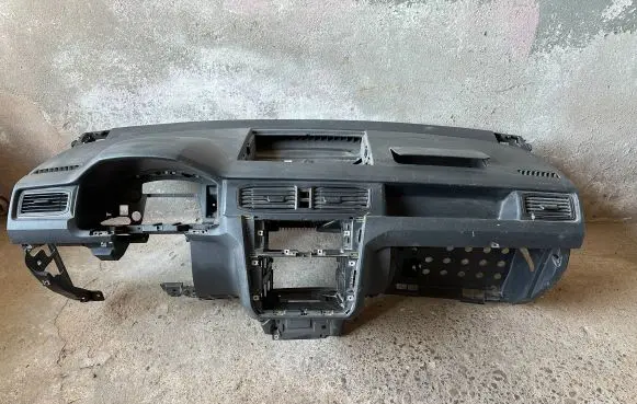 Volkswagen Caddy Dashboard 2K5857003CD 00218299 00218298