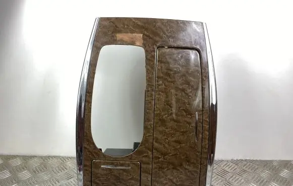 Infiniti QX80 Gear shifter surround trim plastic
