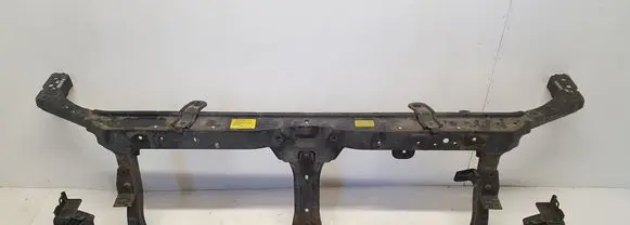 Nissan Navara D40 Radiator support slam panel