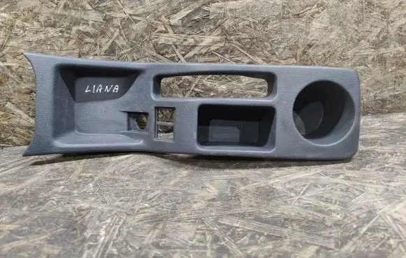 Suzuki Liana Center console 7584159J0