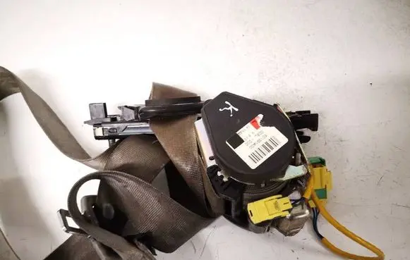 Volkswagen Touareg I Front seatbelt 7l0857705