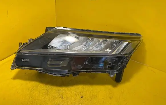 Mitsubishi ASX Headlight/headlamp 8301D481