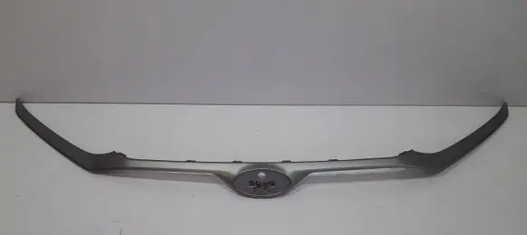 Hyundai Kona I Front bumper upper radiator grill