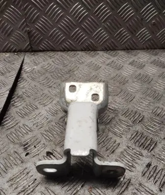 Opel Vivaro Front door lower hinge 93450652
