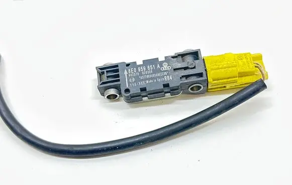 Audi A4 S4 B7 8E 8H Airbag deployment crash/impact sensor 8E0959651A