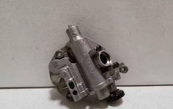 Audi TT TTS Mk2 Oil pump 06H115105BF