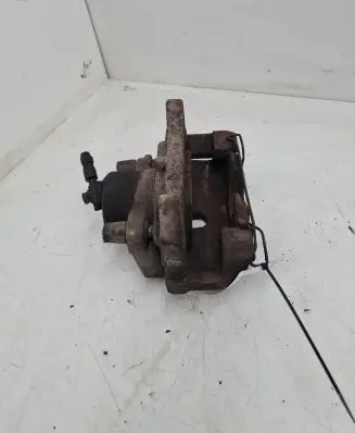 Volkswagen PASSAT B6 Front brake caliper
